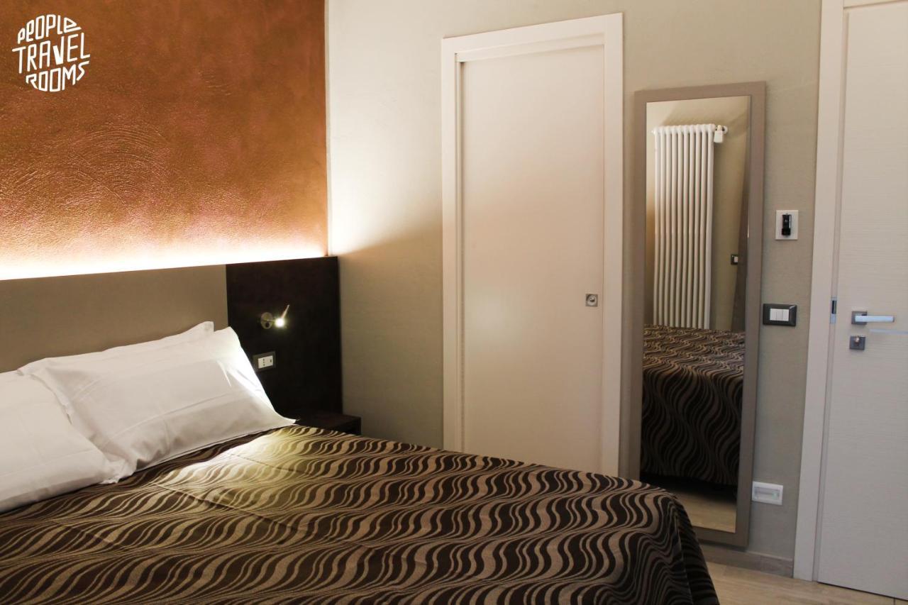 People Travel Rooms — Foto 3